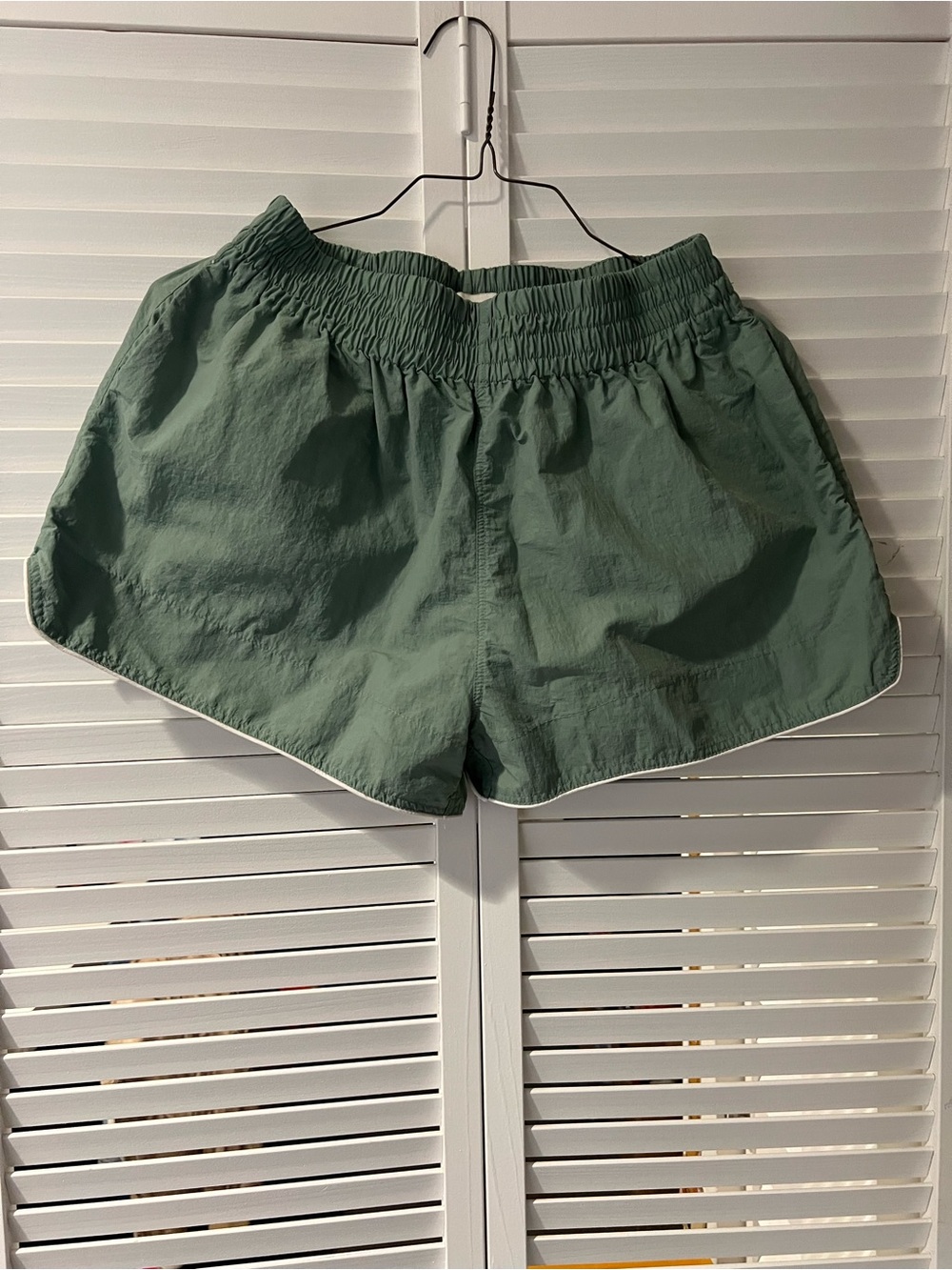 BDG Women's Green Athletic Shorts Elastic Waist Pull-On Size M